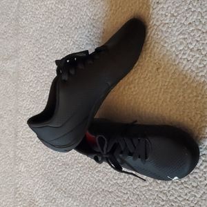 Like New Puma SF Drift Cat 5 Ultra Sneaker. Black Rosso Corsa. Size 7